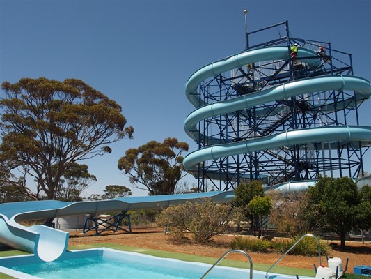 Kulin Aquatic Centre - slide pool